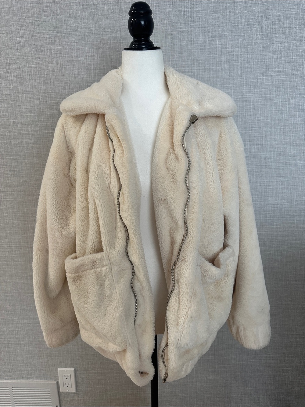 Cotton Candy Ivory Plush Teddy Zip Jacket - Women